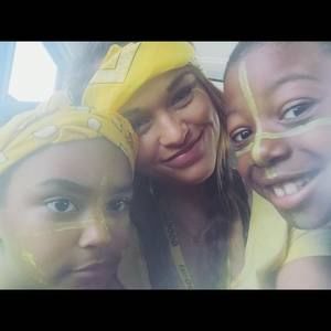 Meet your Posher, Claire